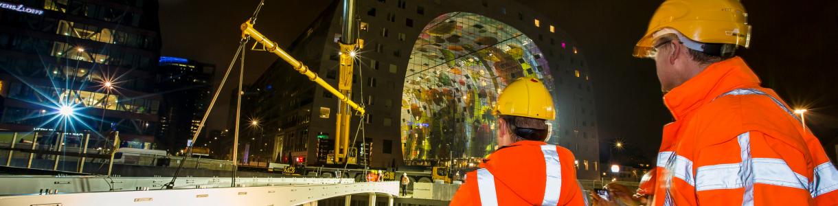 Loopbrug markthal Rotterdam